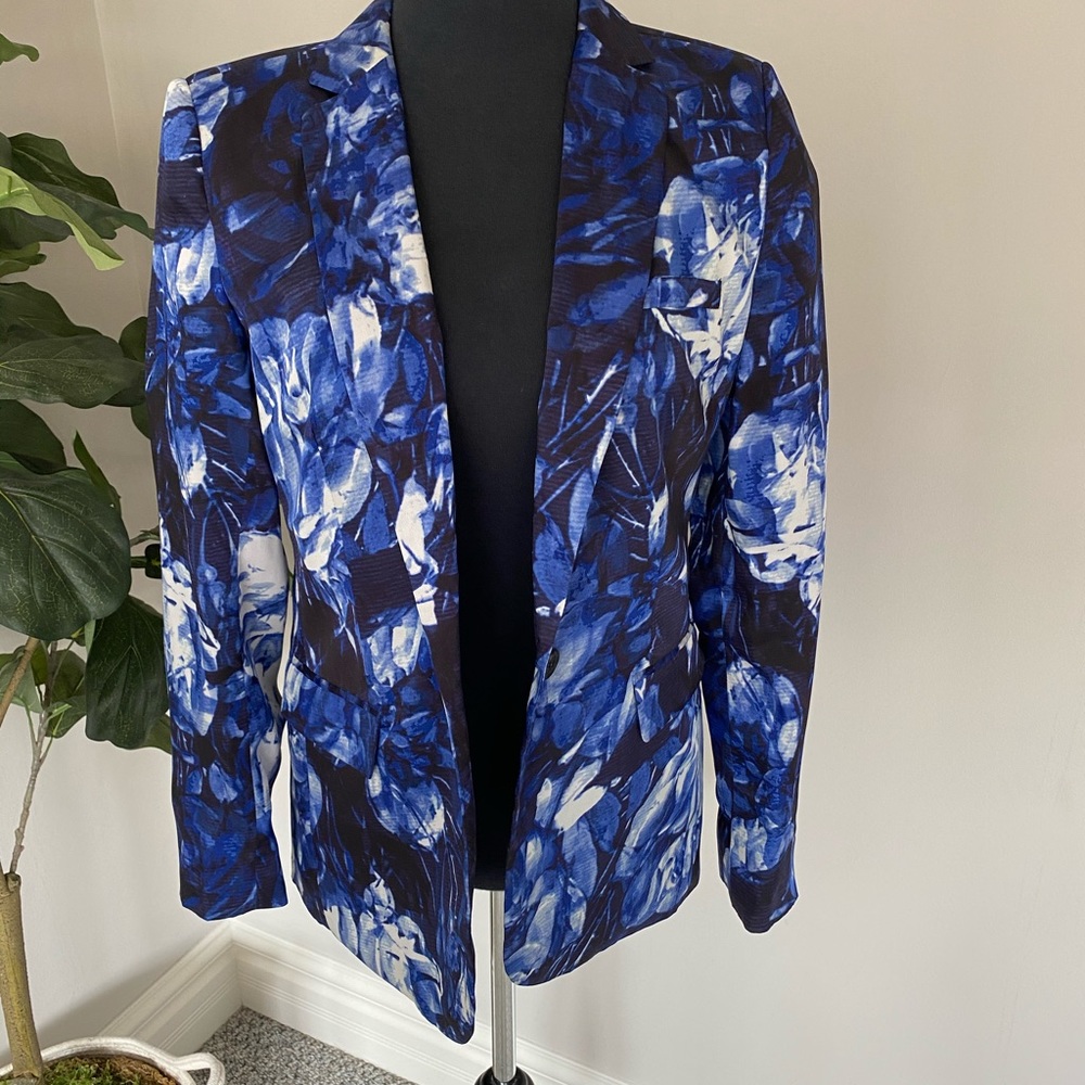 VINCE CAMUTO FLORAL PRINT BLAZER